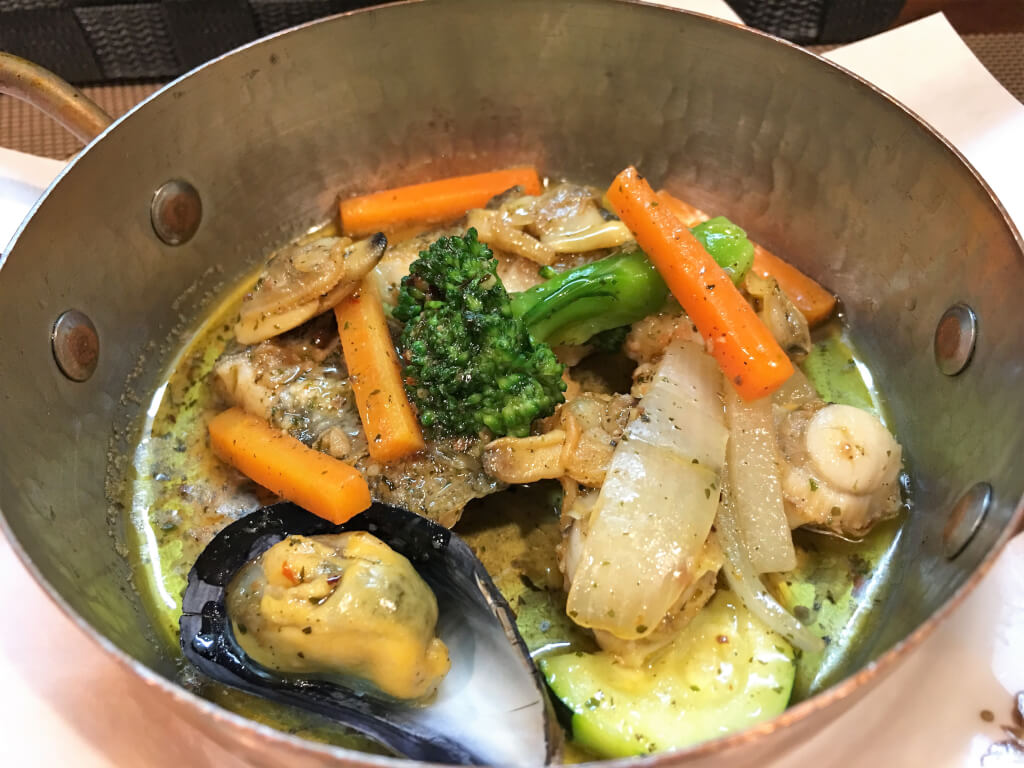 魚介類と野菜のアビージョ