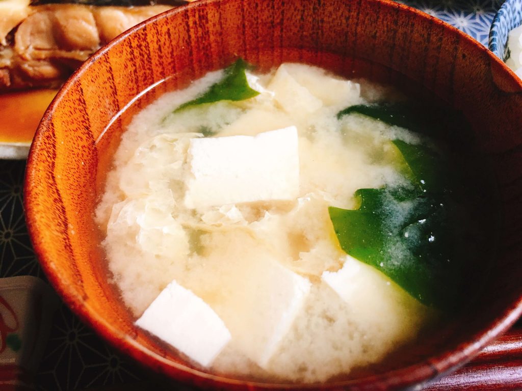 豆腐と揚げの味噌汁